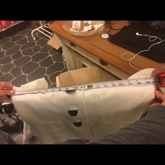 Blazer - Picture 4 of 5